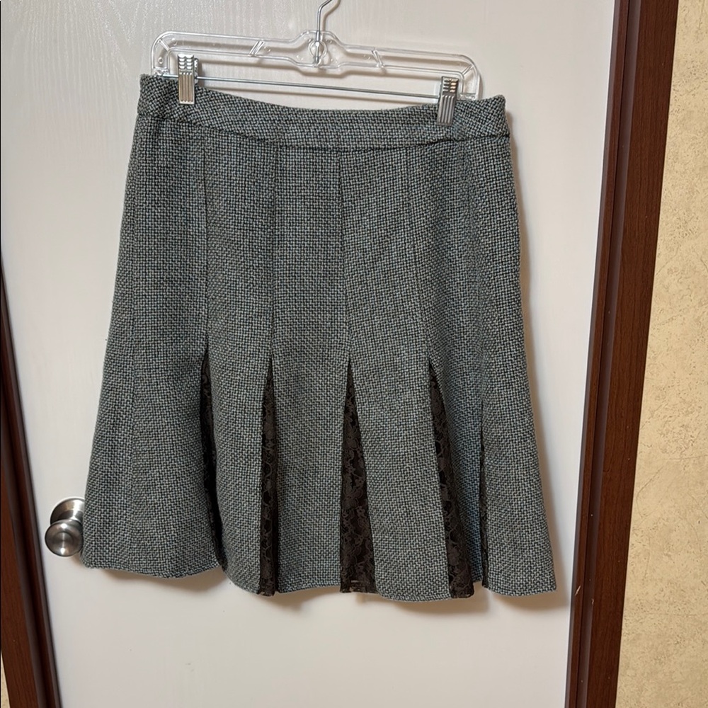 Worthington Elegant Gray Skirt with Brown lace Accents size 12